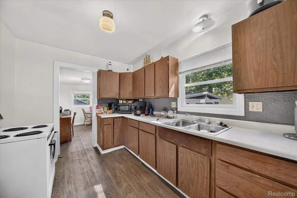 521 E Paulson Street Lansing City, MI 48906