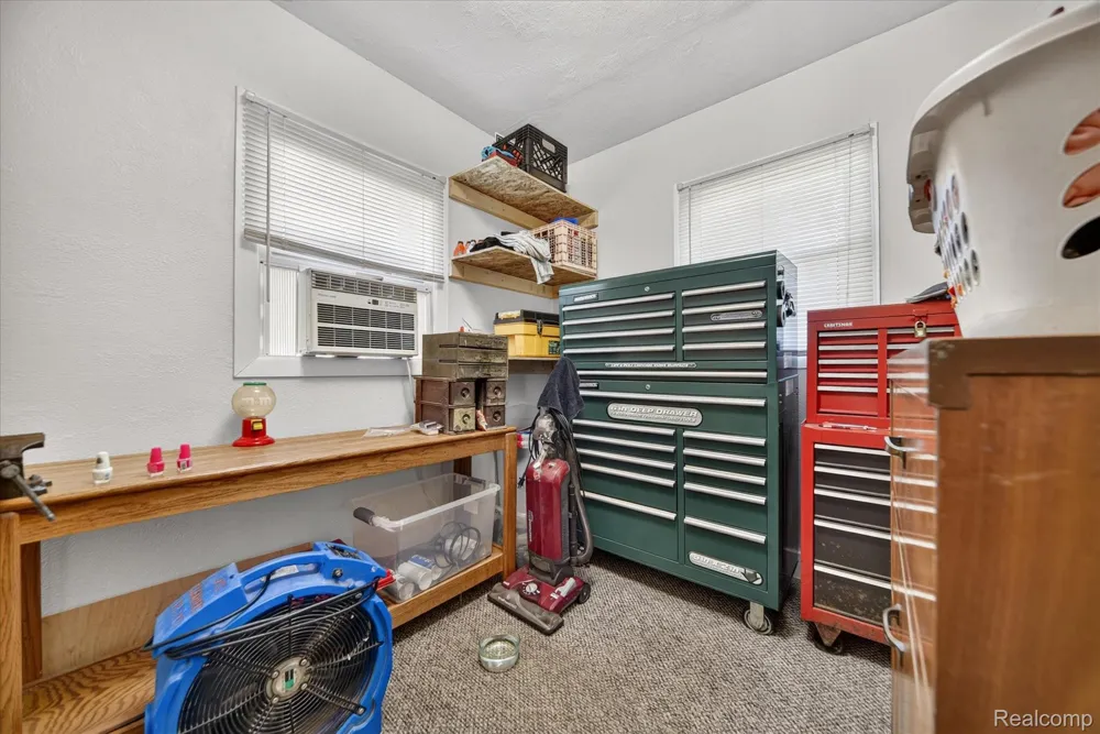 521 E Paulson Street Lansing City, MI 48906