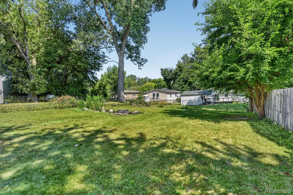 521 E Paulson Street Lansing City, MI 48906