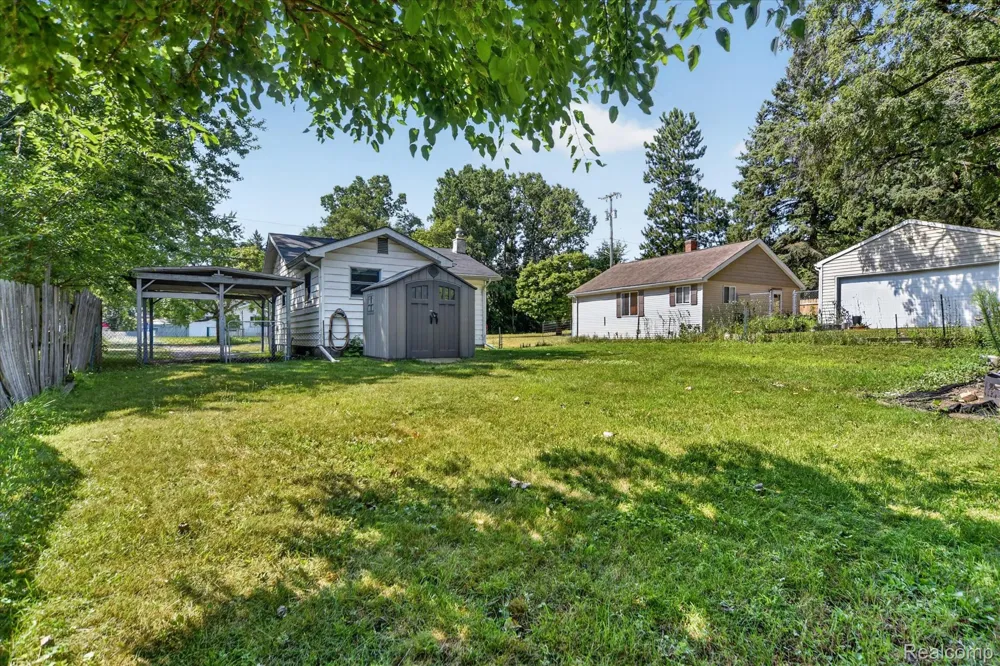 521 E Paulson Street Lansing City, MI 48906