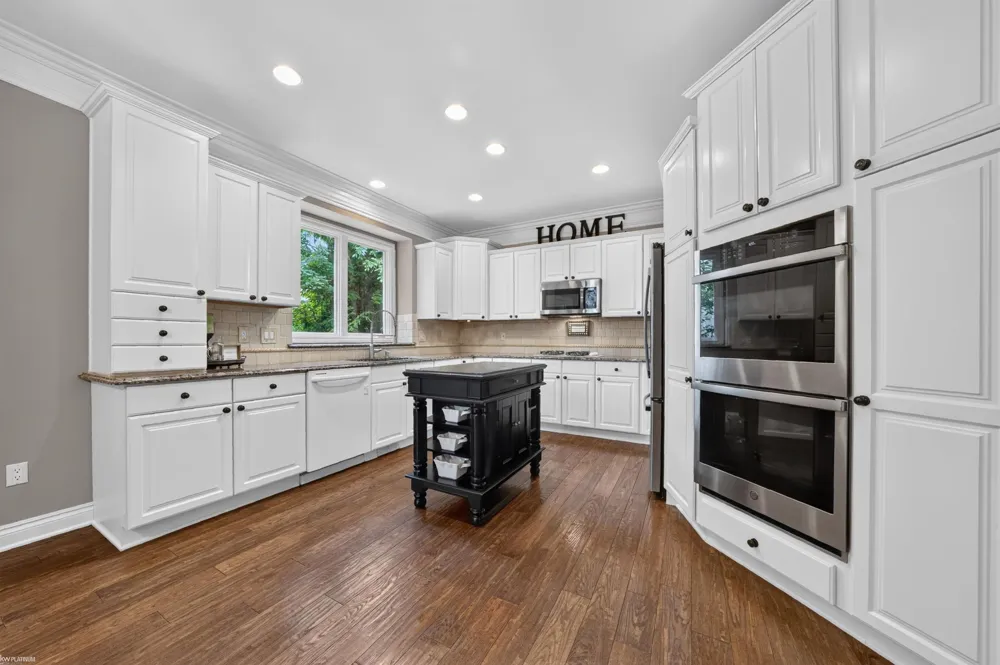 4896 Brookside Lane Washington Township, MI 48094