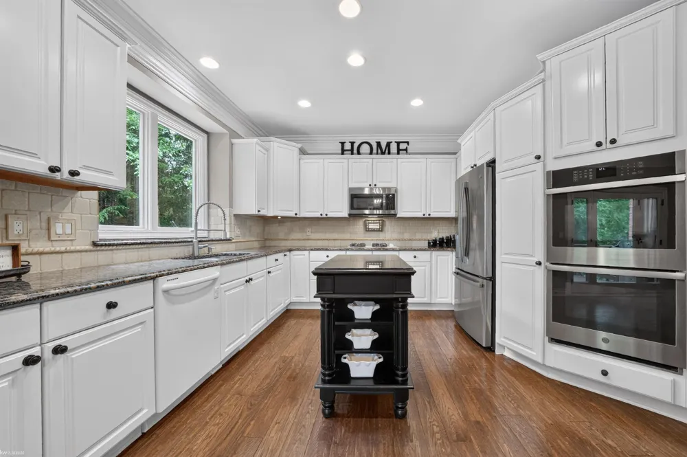 4896 Brookside Lane Washington Township, MI 48094