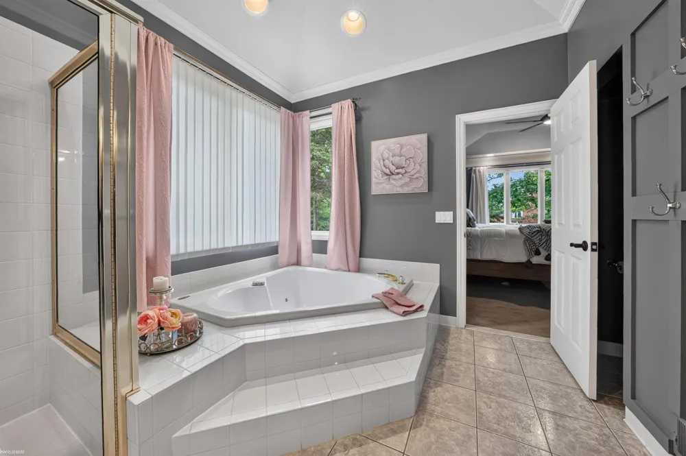 4896 Brookside Lane Washington Township, MI 48094