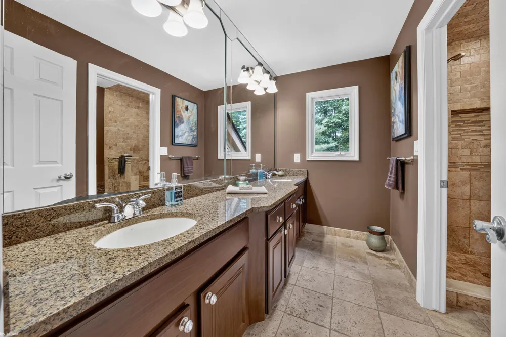 4896 Brookside Lane Washington Township, MI 48094