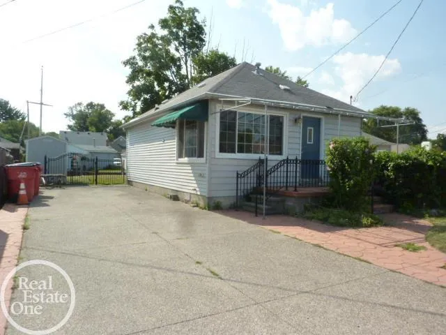 37921 Elmlane Lane Harrison Charter Township, MI 48045