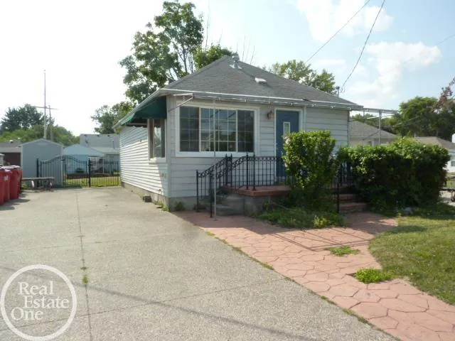 37921 Elmlane Lane Harrison Charter Township, MI 48045