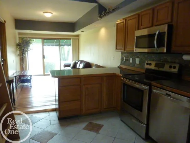 37921 Elmlane Lane Harrison Charter Township, MI 48045