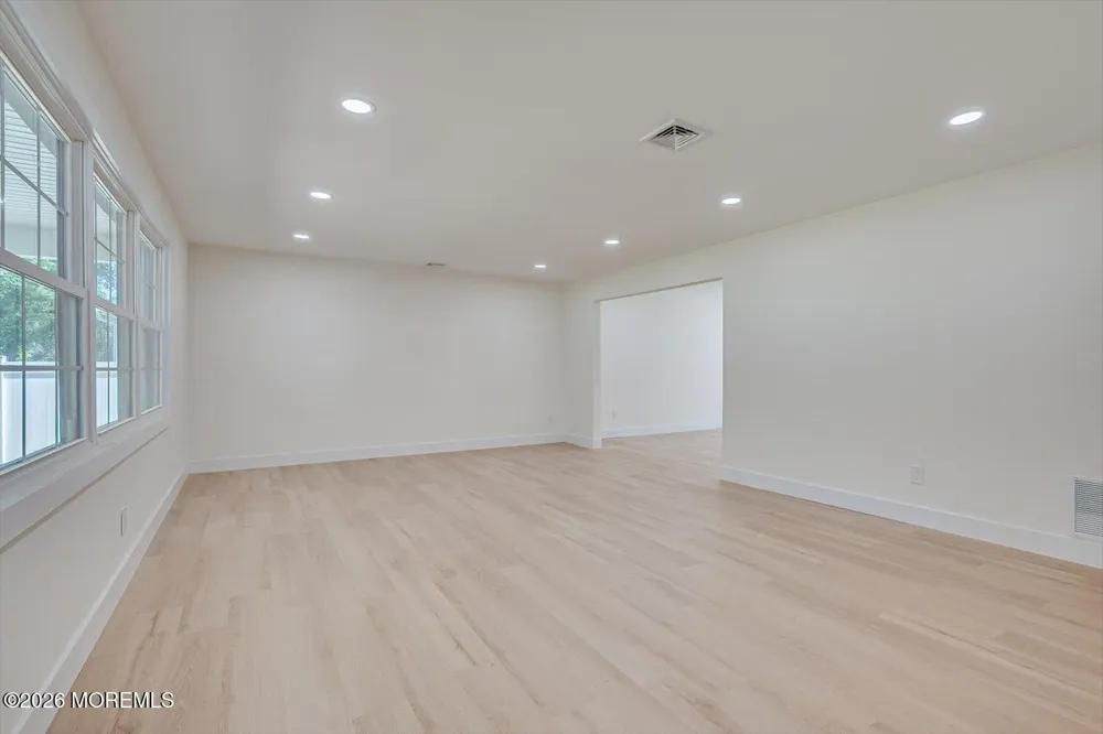 300 E Chestnut Avenue Metuchen, NJ 08840