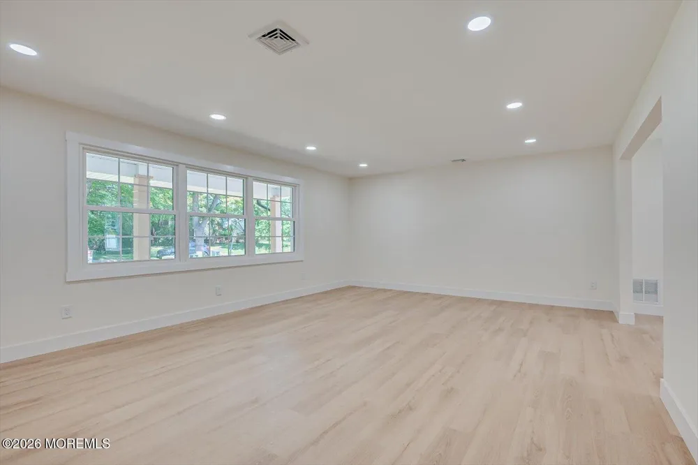 300 E Chestnut Avenue Metuchen, NJ 08840