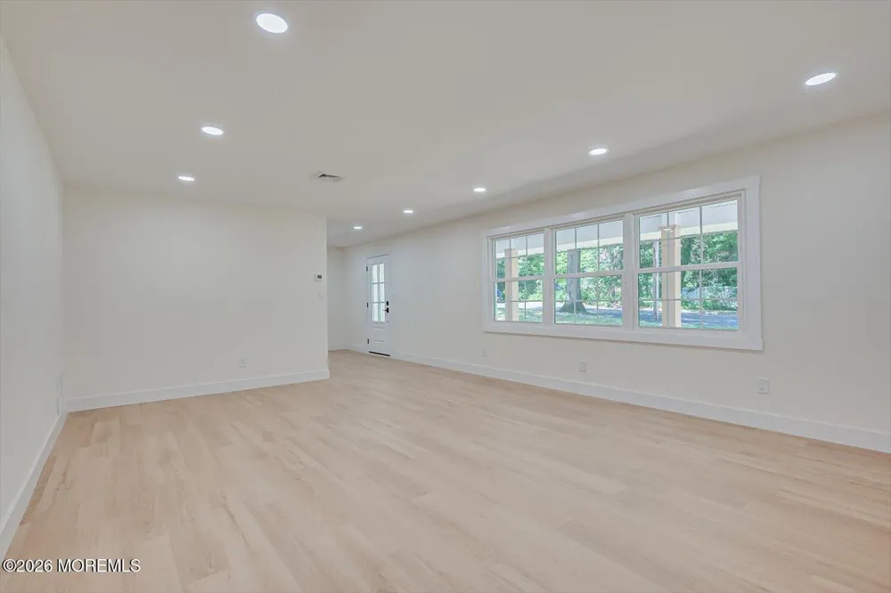 300 E Chestnut Avenue Metuchen, NJ 08840
