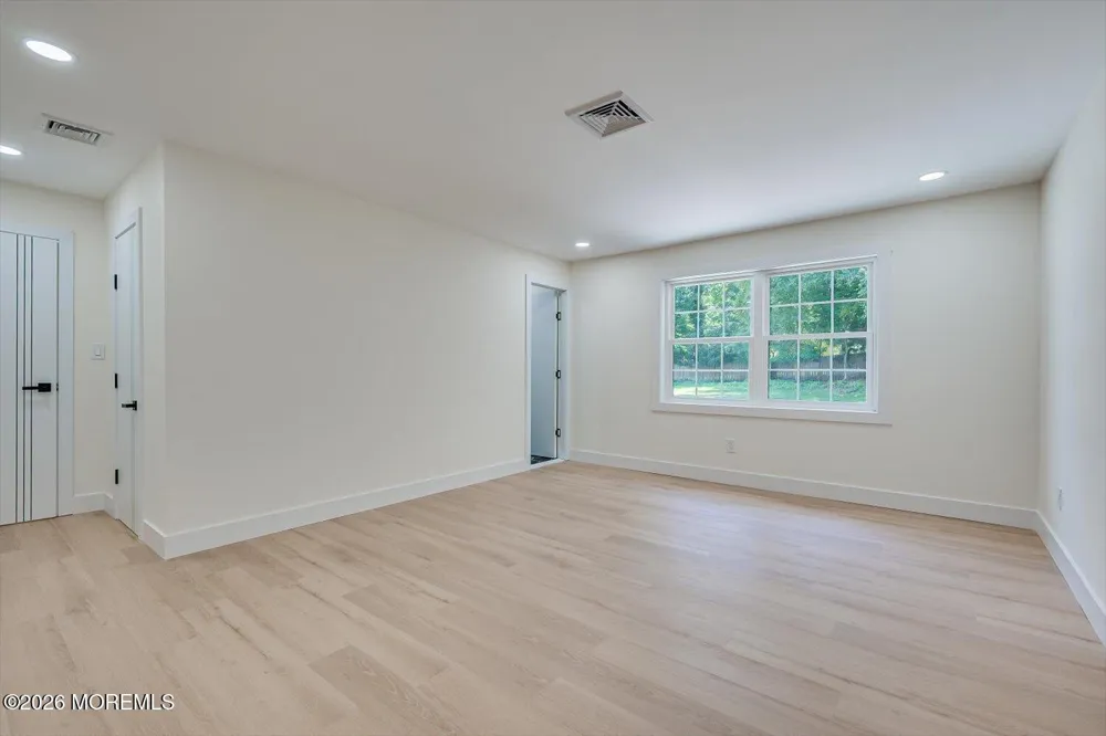 300 E Chestnut Avenue Metuchen, NJ 08840