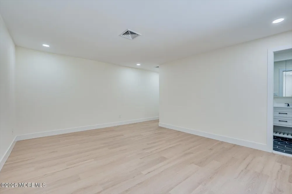 300 E Chestnut Avenue Metuchen, NJ 08840