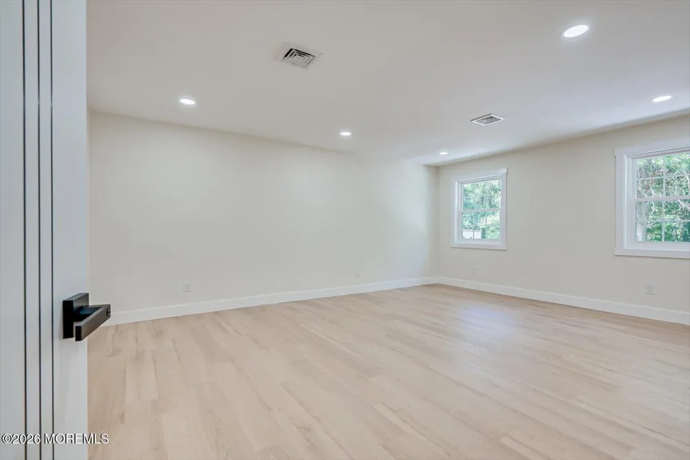 300 E Chestnut Avenue Metuchen, NJ 08840