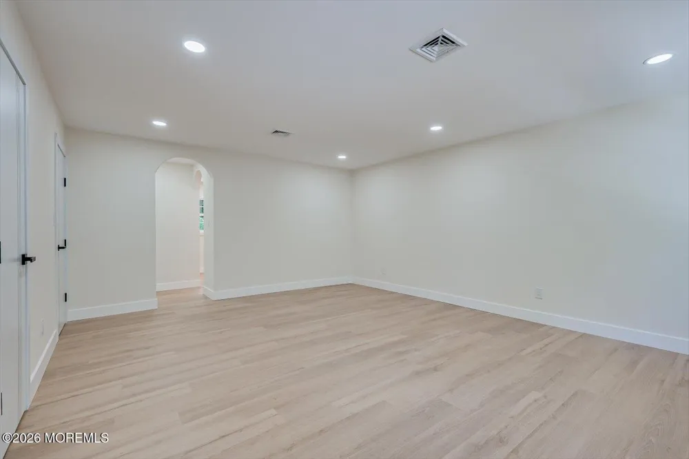 300 E Chestnut Avenue Metuchen, NJ 08840