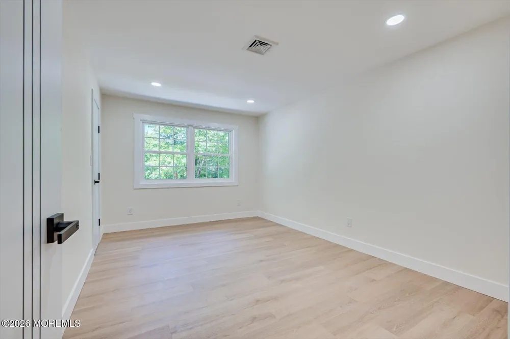 300 E Chestnut Avenue Metuchen, NJ 08840