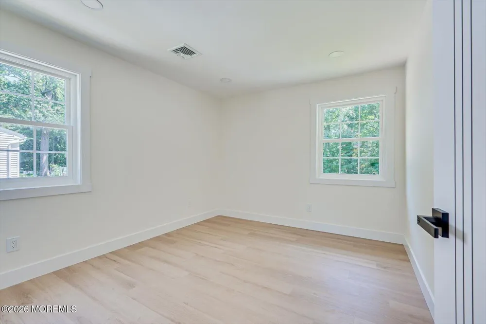 300 E Chestnut Avenue Metuchen, NJ 08840