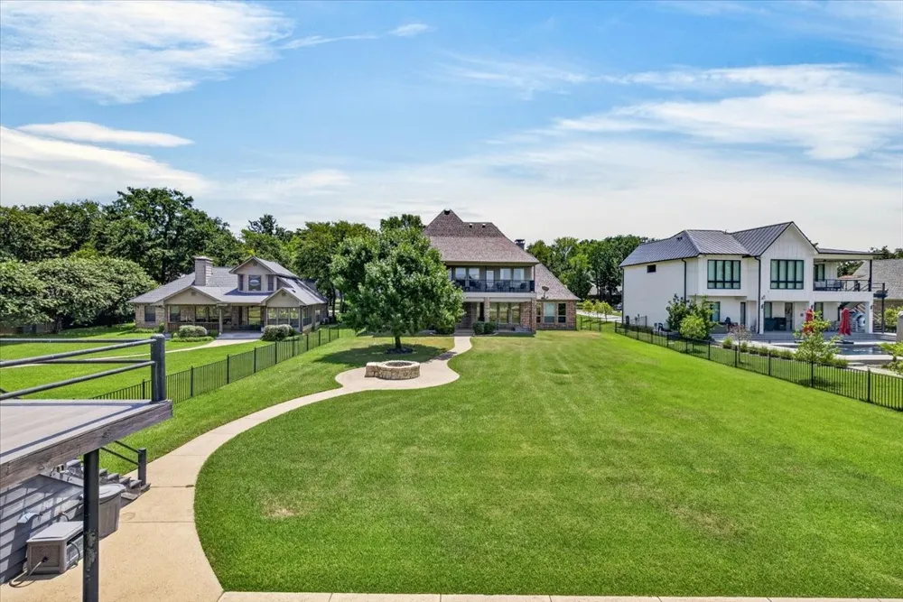 308 Saint Andrews Drive Mabank, TX 75156