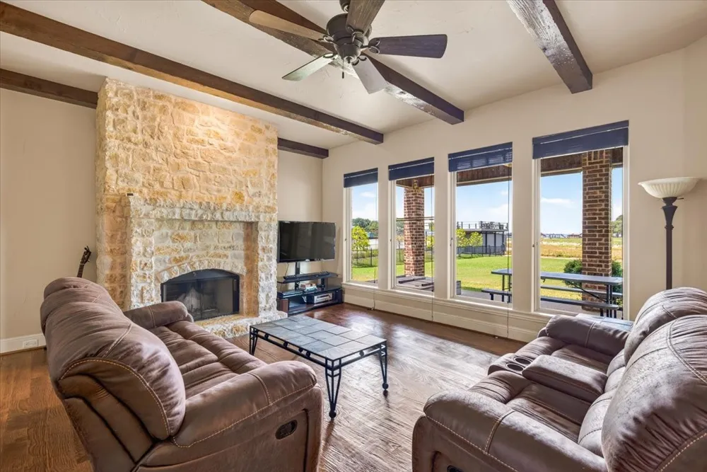 308 Saint Andrews Drive Mabank, TX 75156
