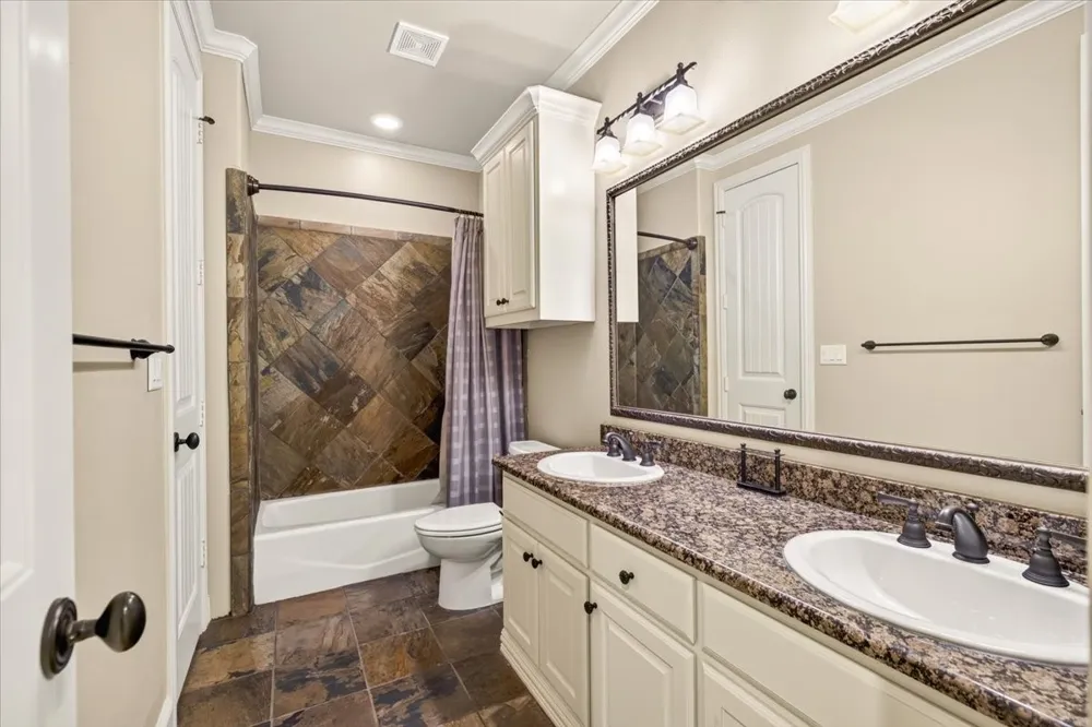 308 Saint Andrews Drive Mabank, TX 75156