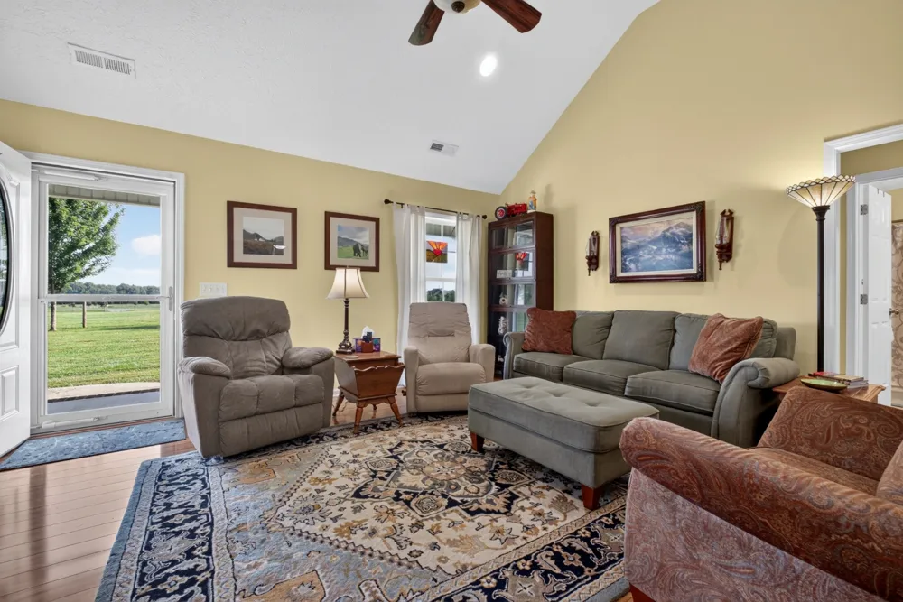 130 Bell Rd Morrison, TN 37357