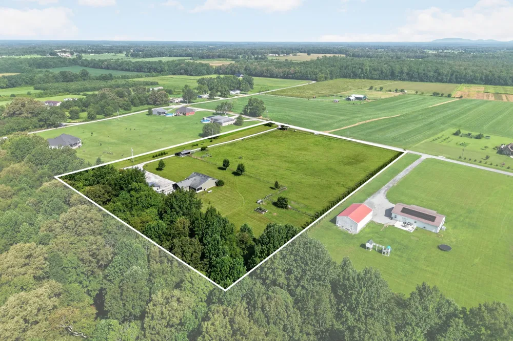 130 Bell Rd Morrison, TN 37357