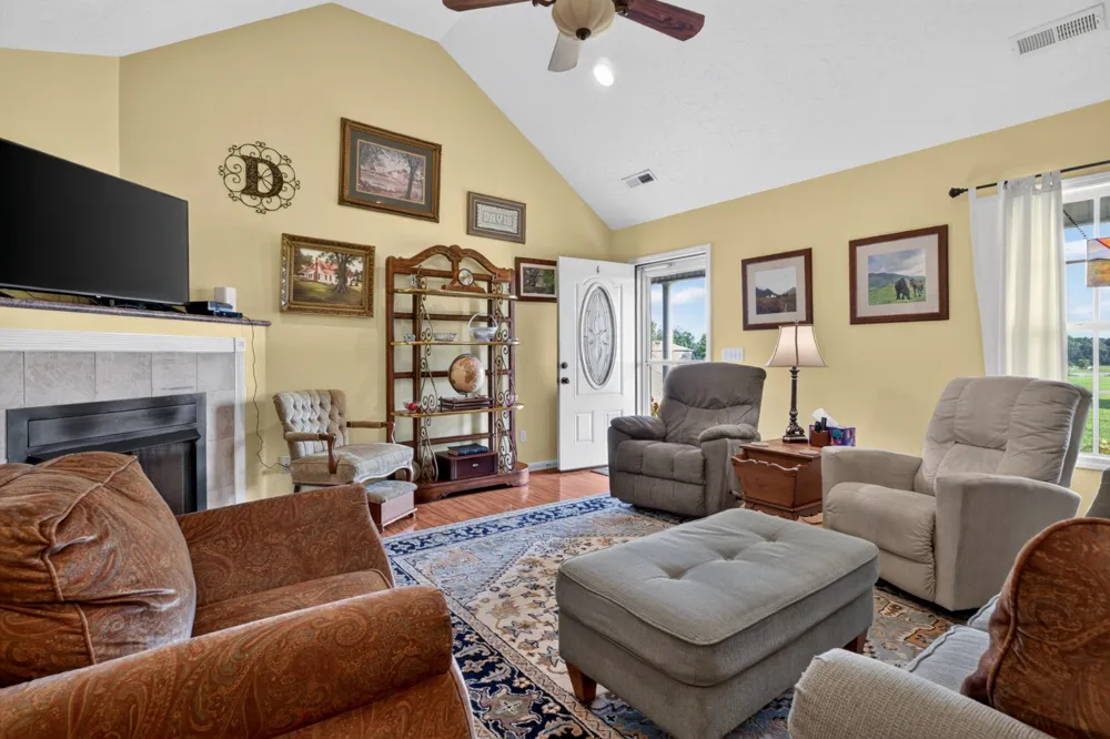 130 Bell Rd Morrison, TN 37357