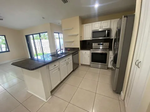 3090 S OAKLAND FOREST DRIVE #1901
