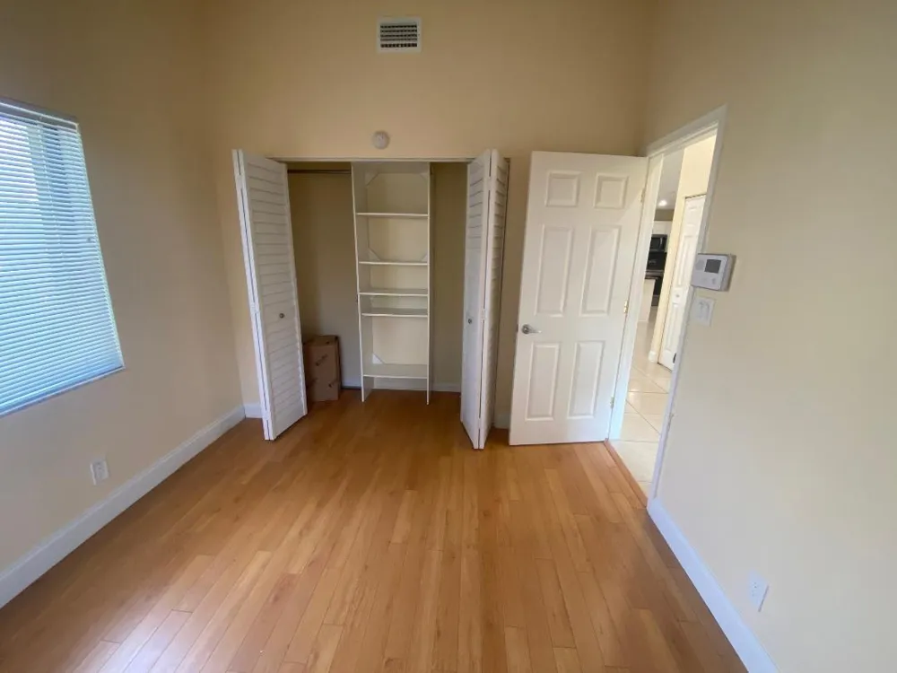 3090 S OAKLAND FOREST DRIVE #1901 Oakland Park, FL 33309