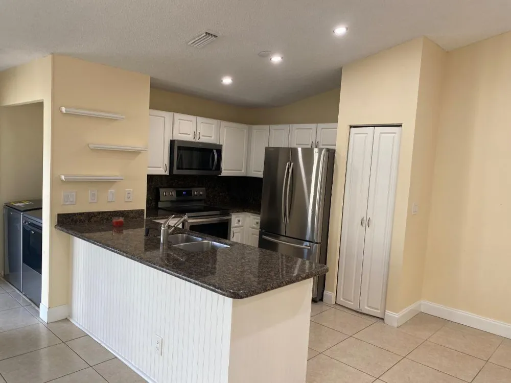 3090 S OAKLAND FOREST DRIVE #1901 Oakland Park, FL 33309