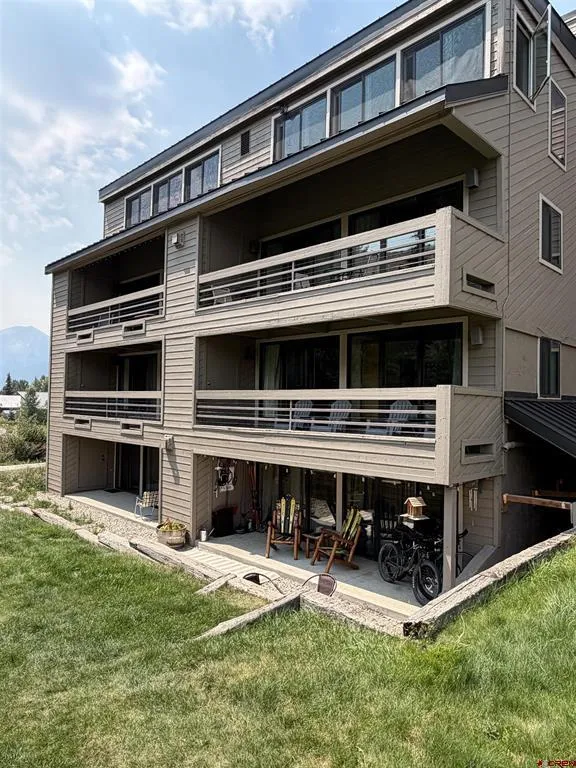 11 Hunter Hill Road #202 Crested Butte, CO 81225