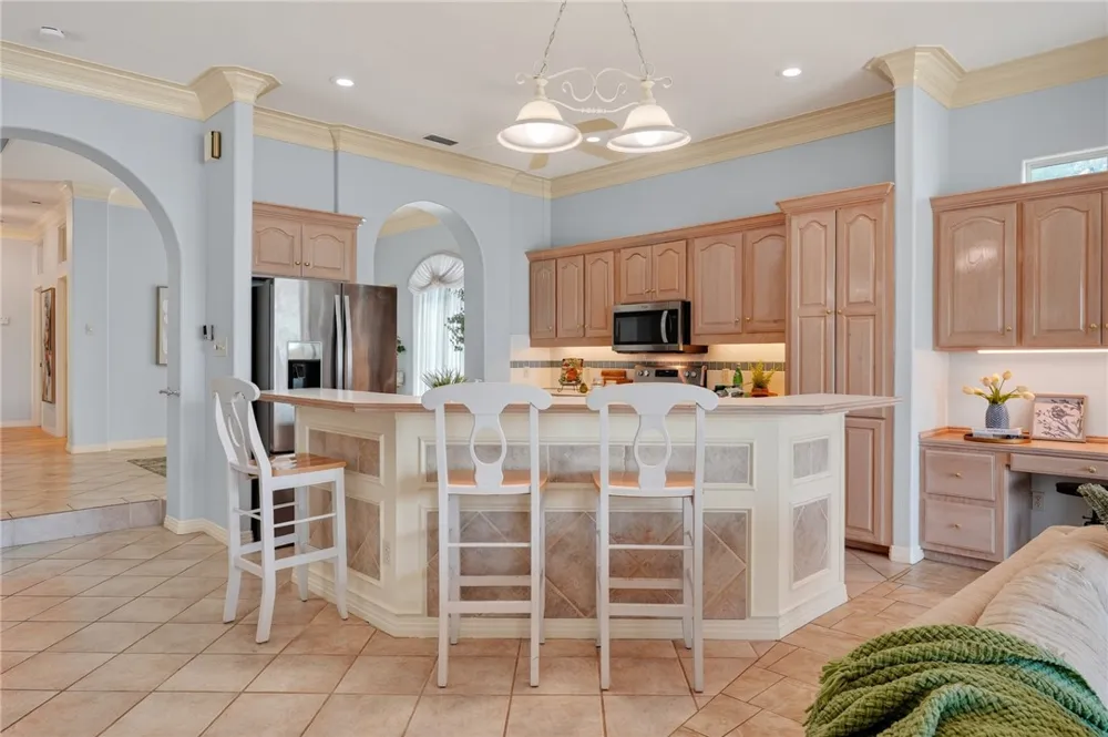 1347 W Bayview Drive Portland, TX 78374