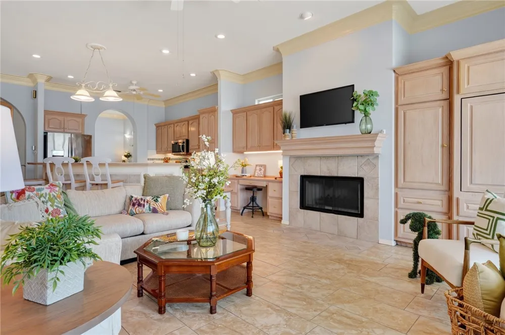 1347 W Bayview Drive Portland, TX 78374