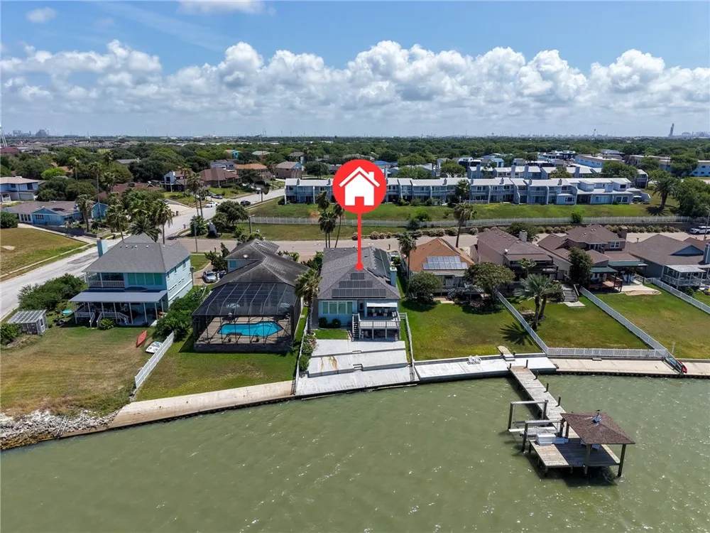 1347 W Bayview Drive Portland, TX 78374