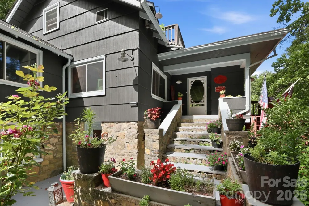 146 Chestnut Walk Drive Waynesville, NC 28786