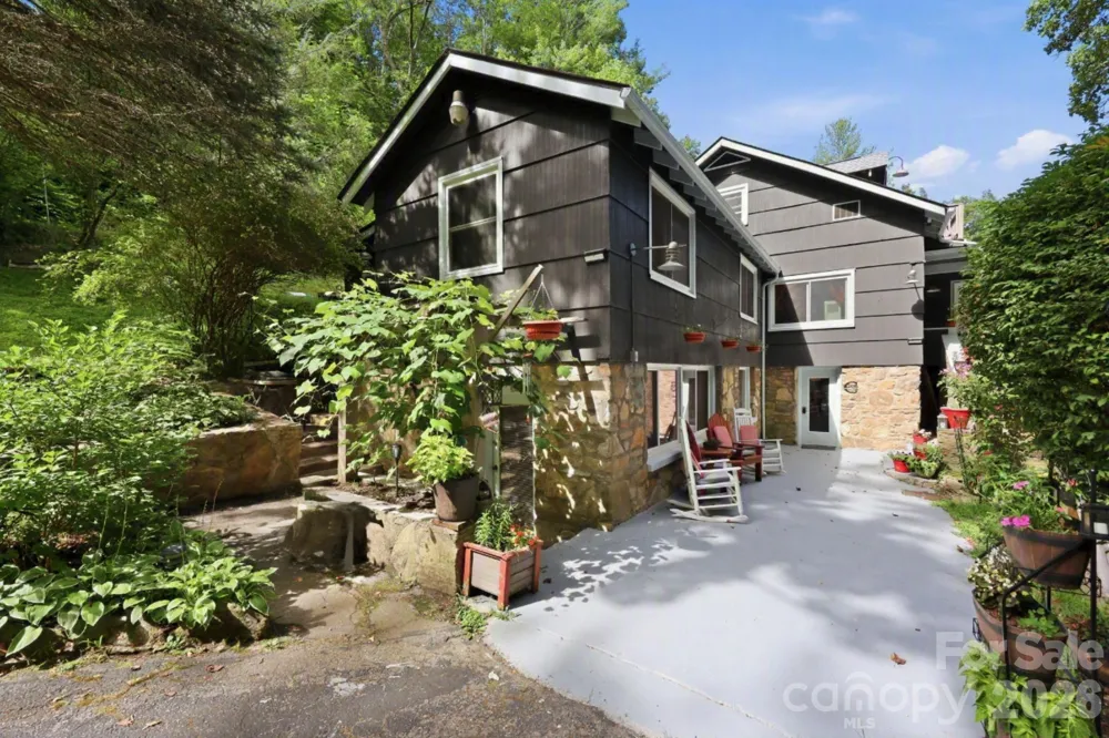 146 Chestnut Walk Drive Waynesville, NC 28786