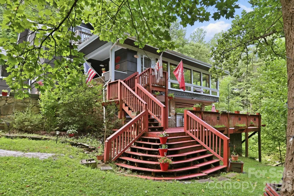 146 Chestnut Walk Drive Waynesville, NC 28786