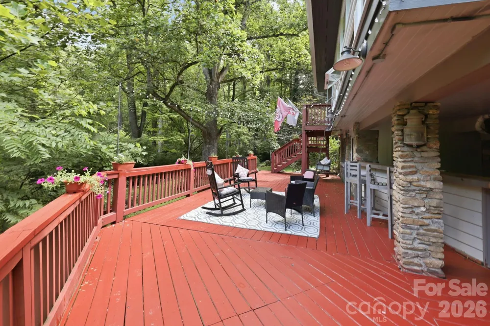 146 Chestnut Walk Drive Waynesville, NC 28786