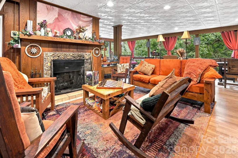 146 Chestnut Walk Drive Waynesville, NC 28786