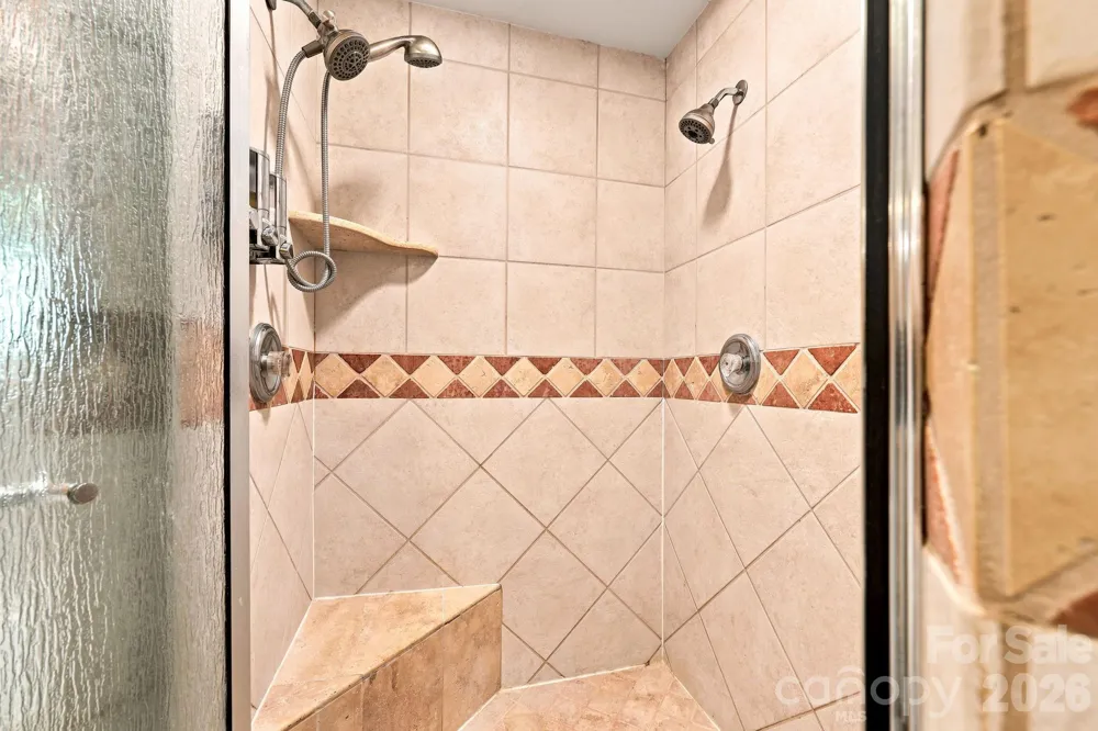 146 Chestnut Walk Drive Waynesville, NC 28786