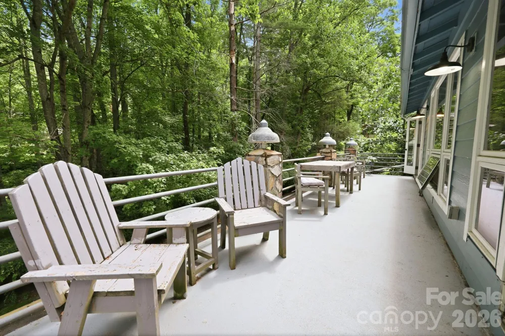 146 Chestnut Walk Drive Waynesville, NC 28786