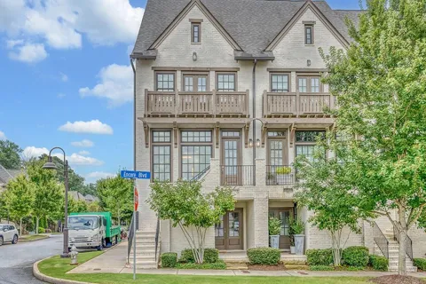 6807 Encore Boulevard