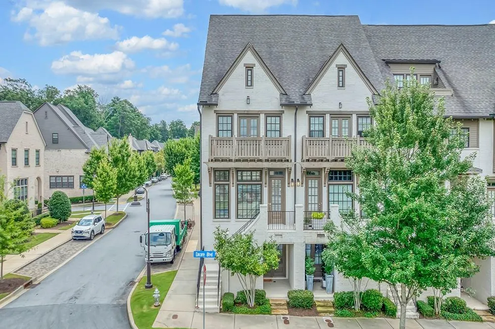 6807 Encore Boulevard Sandy Springs, GA 30328