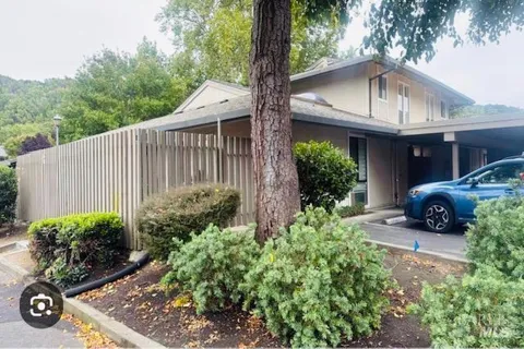 51 Roundtree Boulevard