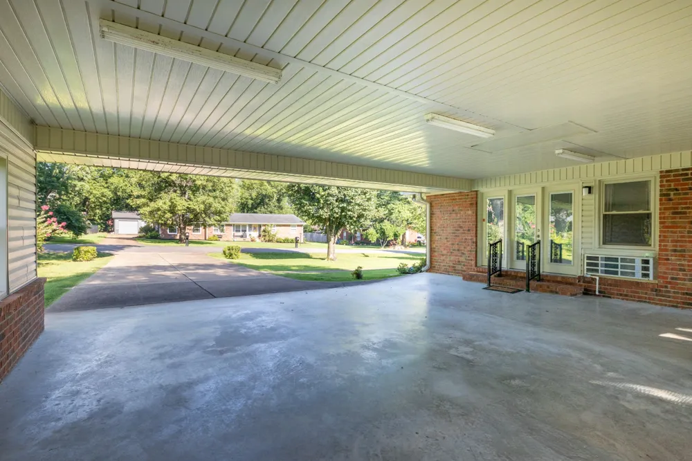 618 Fairlane Dr Lewisburg, TN 37091