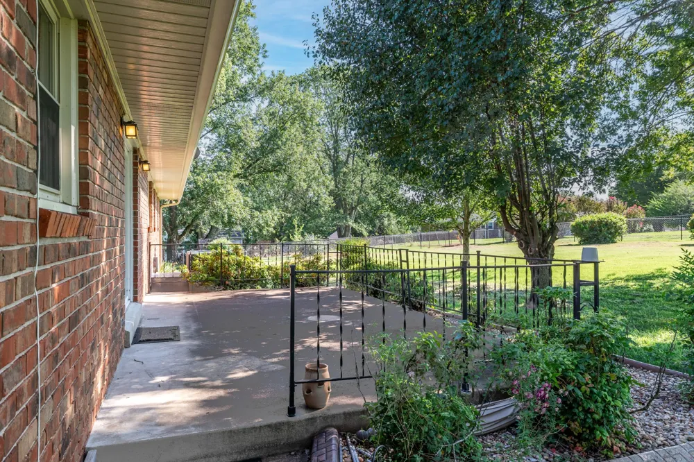 618 Fairlane Dr Lewisburg, TN 37091
