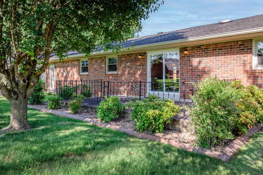618 Fairlane Dr Lewisburg, TN 37091