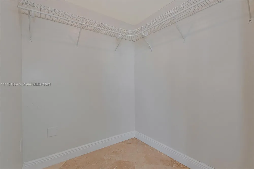 350 S MIAMI AVENUE #3711 Miami, FL 33130