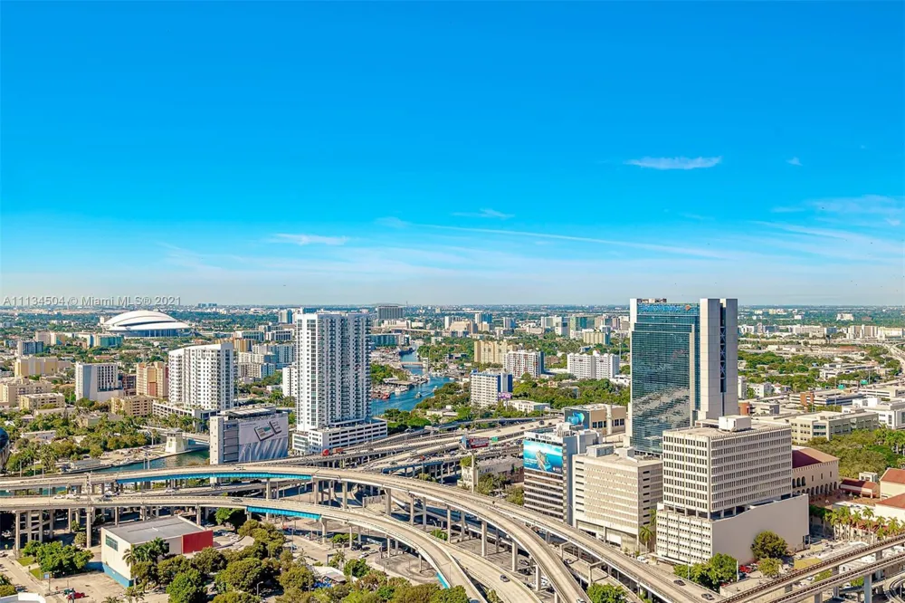 350 S MIAMI AVENUE #3711 Miami, FL 33130