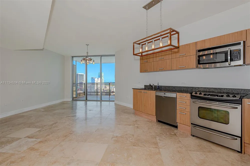 350 S MIAMI AVENUE #3711 Miami, FL 33130