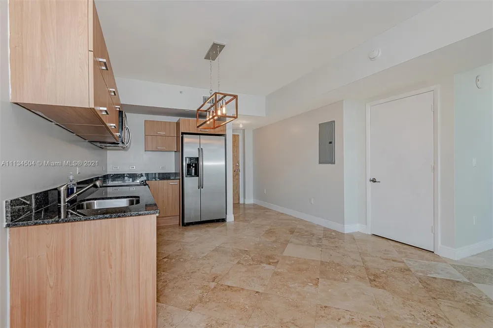 350 S MIAMI AVENUE #3711 Miami, FL 33130